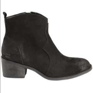 Billabong Women's Simple Sandz Boot- fit like 6.5 black